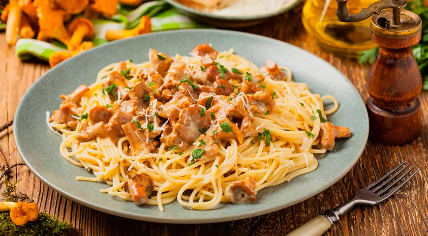 Spaghete cu chanterelles